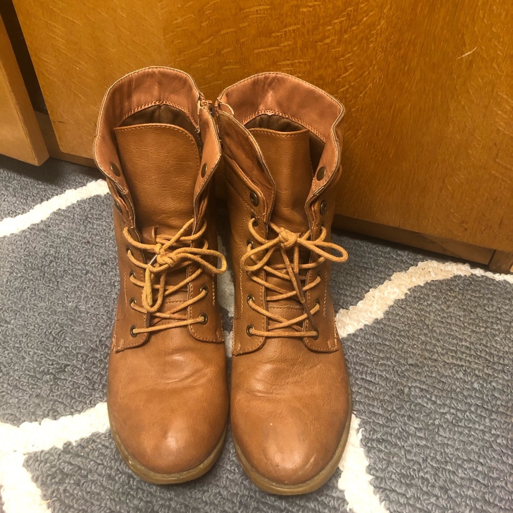 Ankle Length Brown Lace-Up Boots